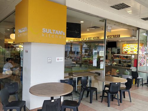 Street View of li yuan stall in Sultan's Kitchen at Li Yuan 利源素食 in Central Singapore