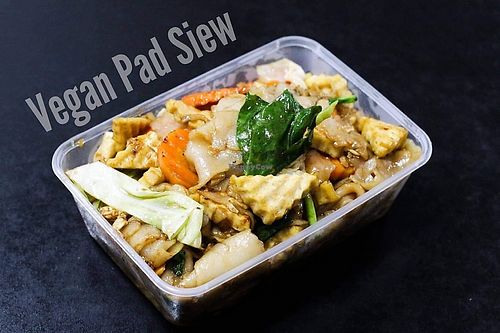 Pad Siew at Budgewoi Thai in Budgewoi