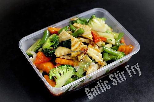 Garlic Stir Fry Tofu at Budgewoi Thai in Budgewoi