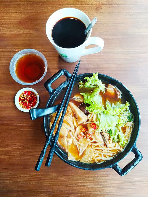 Single meal set, with Jelly dessert @ $7.9. Kopi O @$1.1 at Leaf Corner 慈素 - Tai Seng in Central Singapore