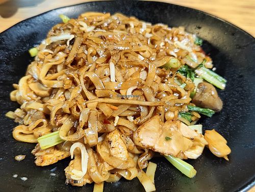 penang fried kway teow at Leaf Corner 慈素 - Tai Seng in Central Singapore