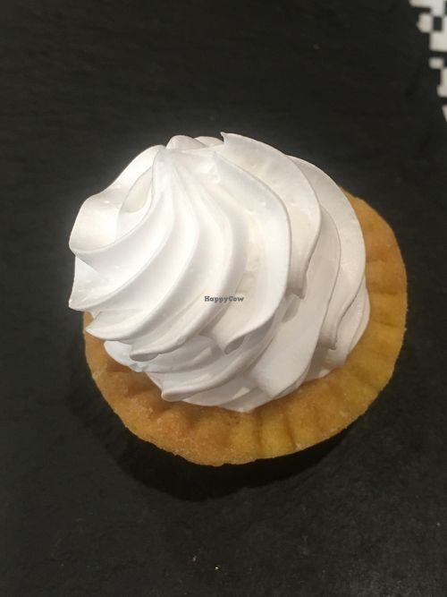 Vegan chantilly pastry  at efrem in Turin