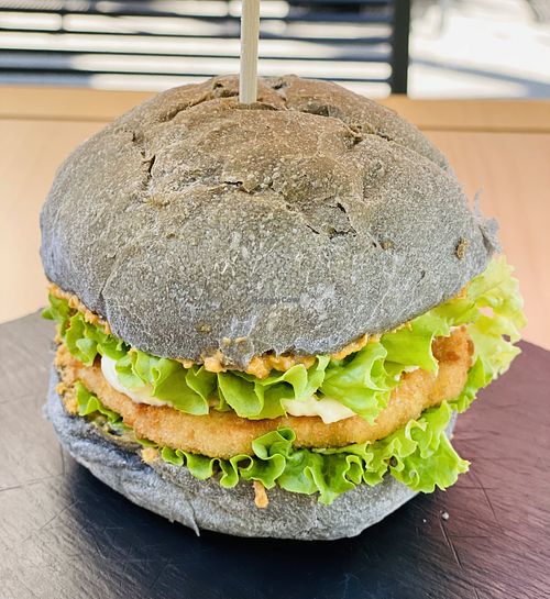 Burger at efrem in Turin