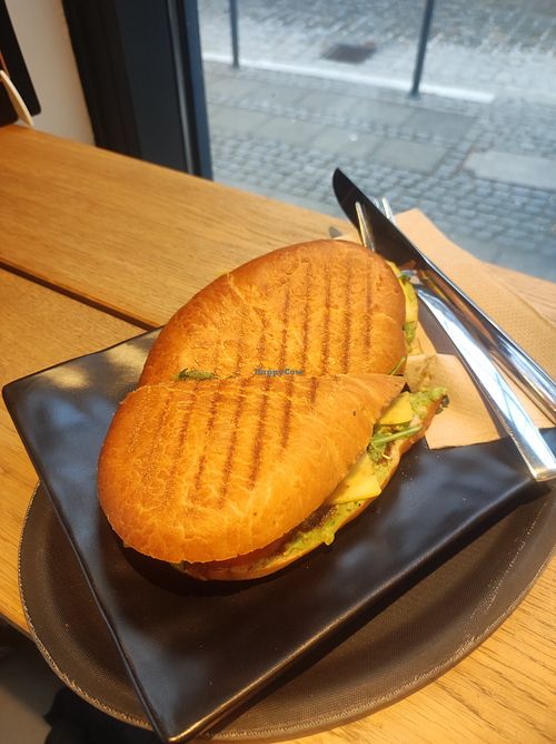 Panini Vegano at impuls Kaffeemanufaktur in Kiel