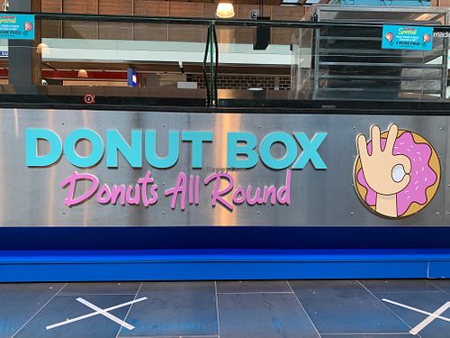 Front of shop at Donut Box in Mill Park