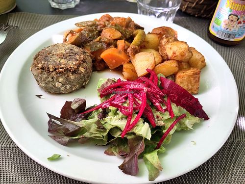 Lentil steak, vegetables and potatoes at IZBA in Perigueux