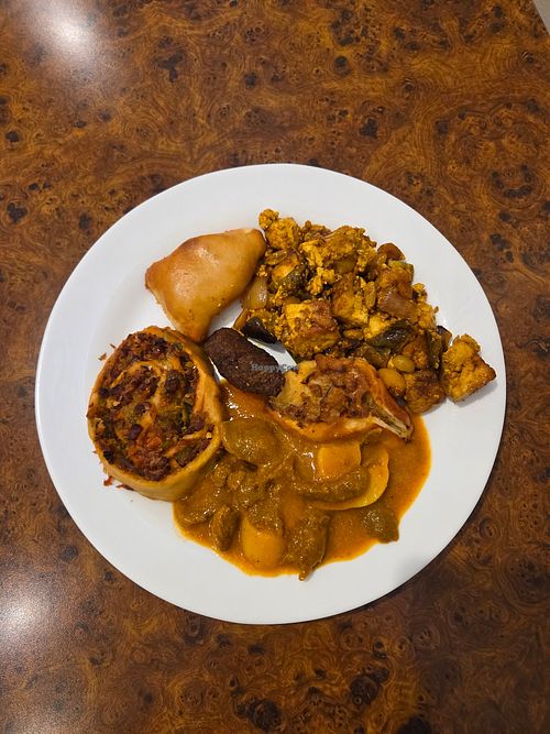 Prato com opções veganas do buffet at Boa Saúde in Sao Paulo