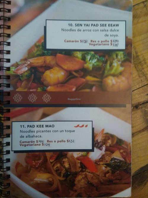 Platos con diferentes opciones at Siam Thai Food in Morelia