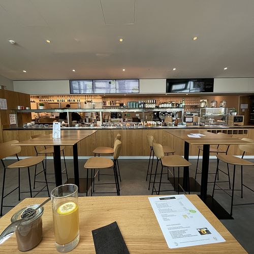 Indoor seating   at Venuss - Muthgasse in Vienna