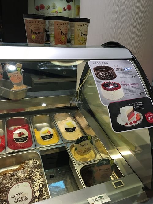 ice cream (peanut butter is missing as she took it out when we ordered it)  at Grycan in Gdansk