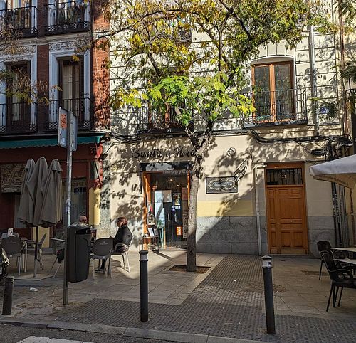 Street view at Santa y Pura in Madrid