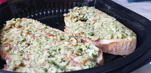 Smashed avocado on toast at RAW & BOWL'D in Amman