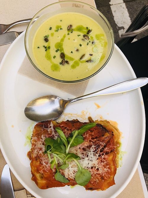 Menú mediodia - pure calabacin + lasaña at Aguaribay in Barcelona