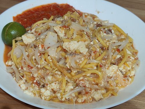 Hokkien Mee at Lucky Cat Cafe in Northeast Singapore