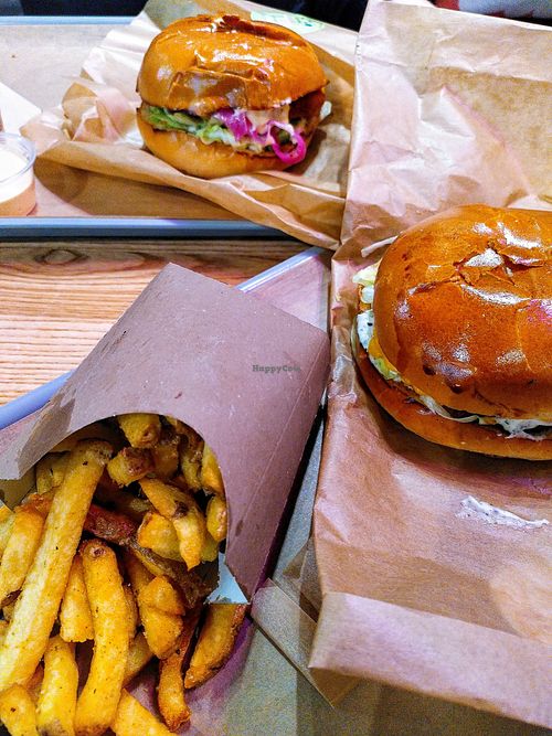 Smash Burger + fries at Green Farmer's in Paris