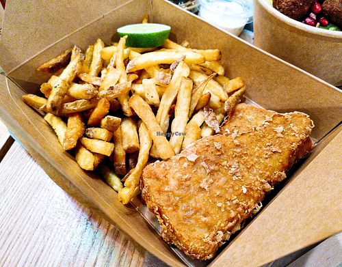Fish n' chips at Green Farmer's in Paris