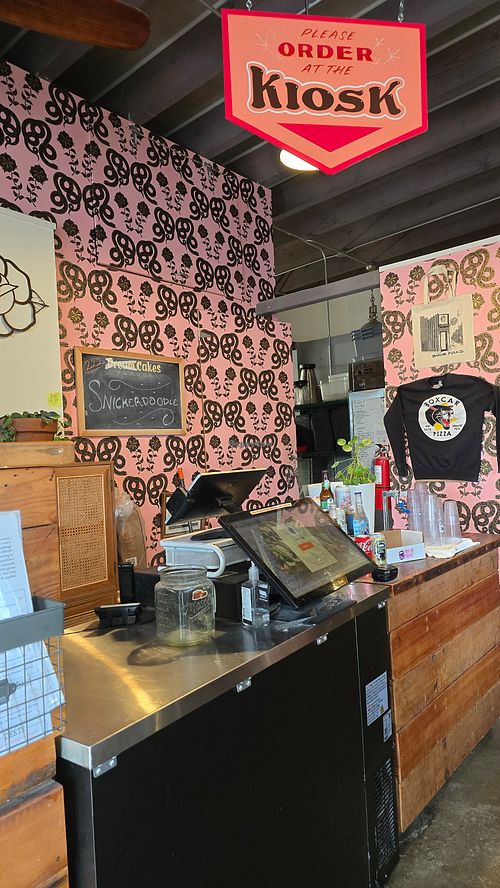 Counter at Boxcar Pizza in Portland