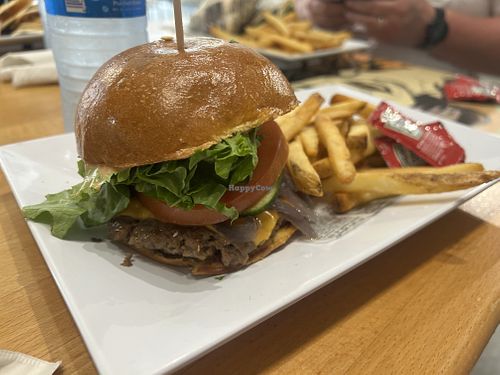 Maui Great Burger  at 100% HP in San Juan