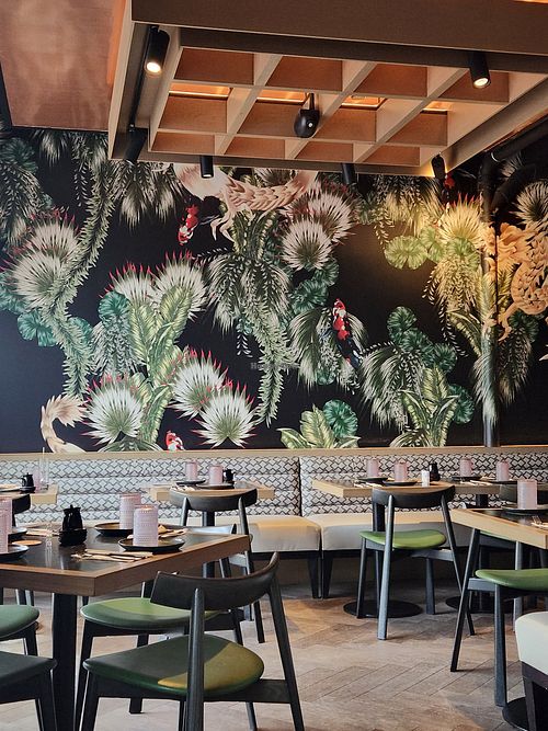 PLANTA Queen Hair Saloon