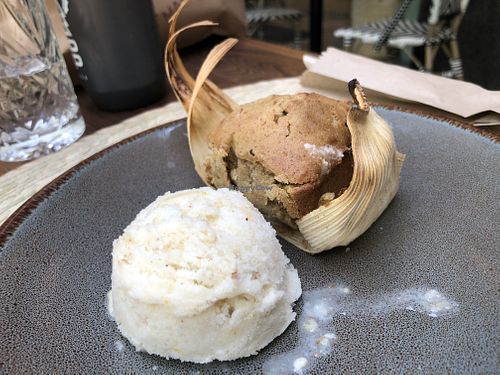 Panque de elote con helado de palomitas  at Ojo de Maíz in Mexico City
