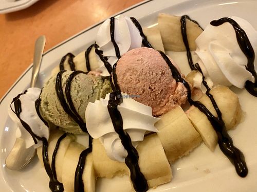 banana split 🍌 at Loving Hut in Hamburg