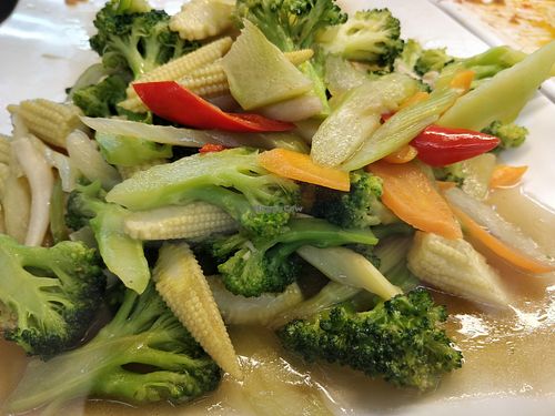 Broccoli with corn and carrot at Happy Life Vegetarian 喜悦人生素食 in Central Singapore