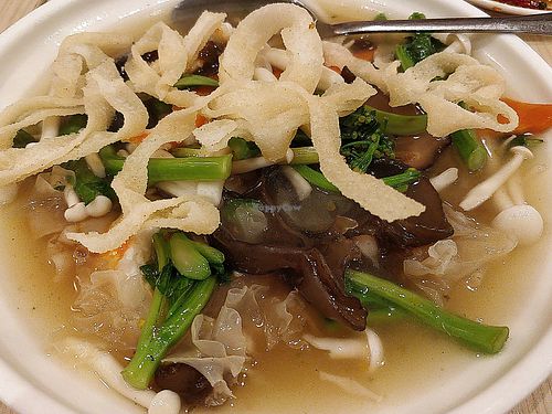 Crispy Hor Fun with Assorted Vegetables 鸳鸯炒河粉 at Lotus Vegetarian 莲心 - Novena in Central Singapore