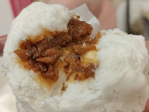 Veggie BBQ Soya-meat Buns
素豪皇叉燒包 at Lotus Vegetarian 莲心 - Novena in Central Singapore