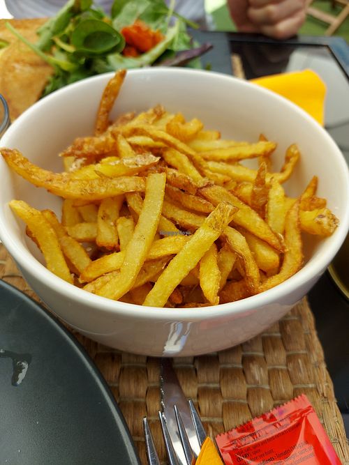 Frites faites maison at L' Epicerie Moderne in Lourdes