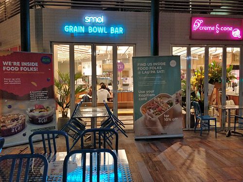 Street View at SMOL - Lau Pa Sat in Central Singapore