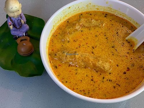 Laksa Soup 叻沙汤. Photo by Mr Henry Lau aka Mr Purple at Original Taste Foods 老味道 in Central Singapore