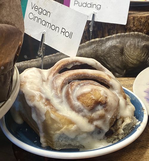 Vegan cinnamon roll at PublicUs in Las Vegas
