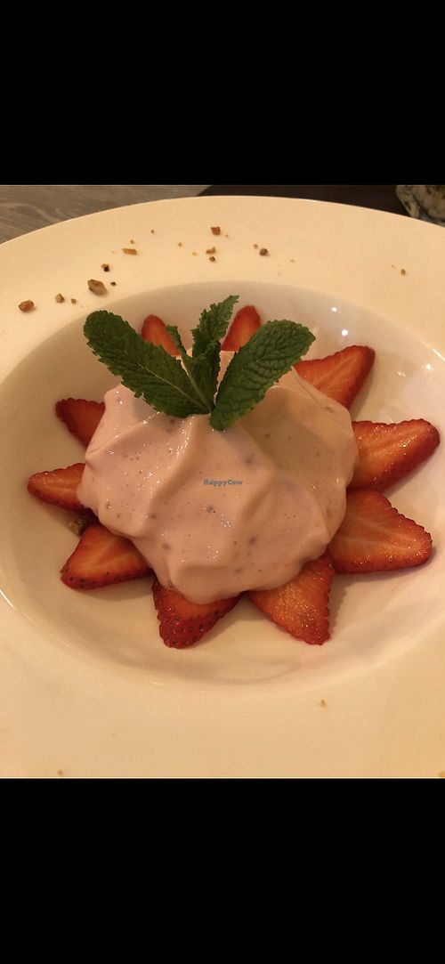 Espuma de fresas at Bistro Kings in Lloret De Mar