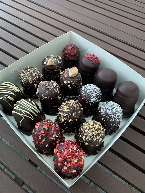 Flødeboller at Glean - Torvehallerne in Copenhagen