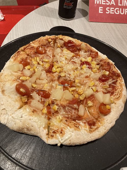 ‘Vegan pizza with pineapple’   at Telepizza in Portimao