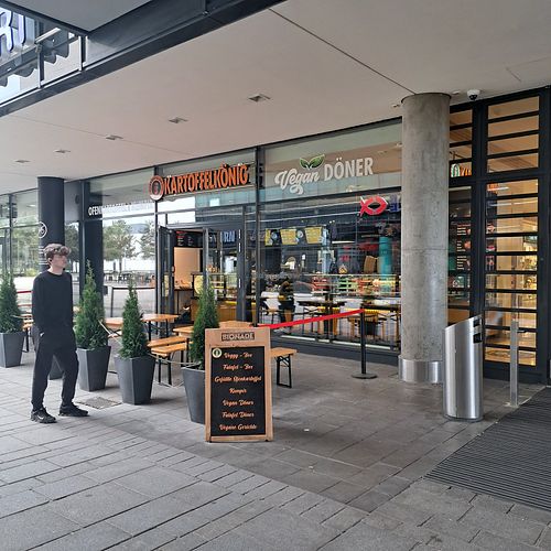  at KartoffelKonig - Willy-Brandt-Platz in Munich