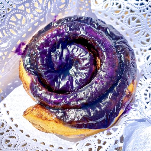 Ube Cinnamon Roll at Hello Mai Darling in Ventura