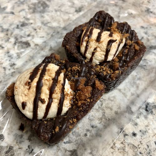 S’mores Brownie Bites at Minns in Simi Valley