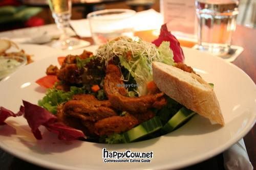Vegan gyro plate with tzatziki sauce at Viasko - Bar und Restaurant in Berlin