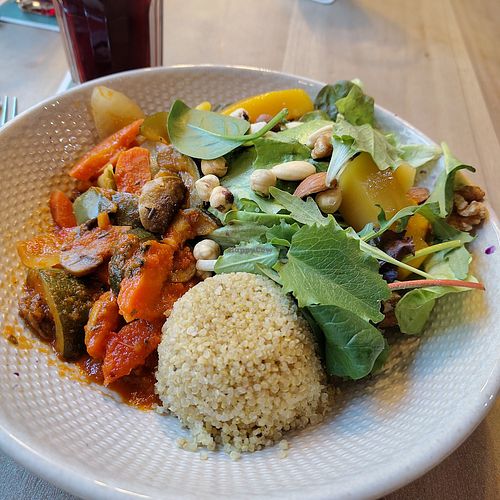 Avocado-Power-Bowl at Le Café in Ingolstadt