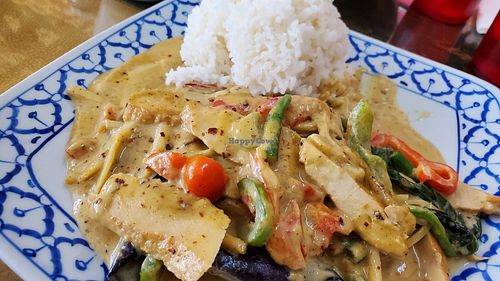 Yellow vegan Chick'n curry at Tom Yum in Surprise