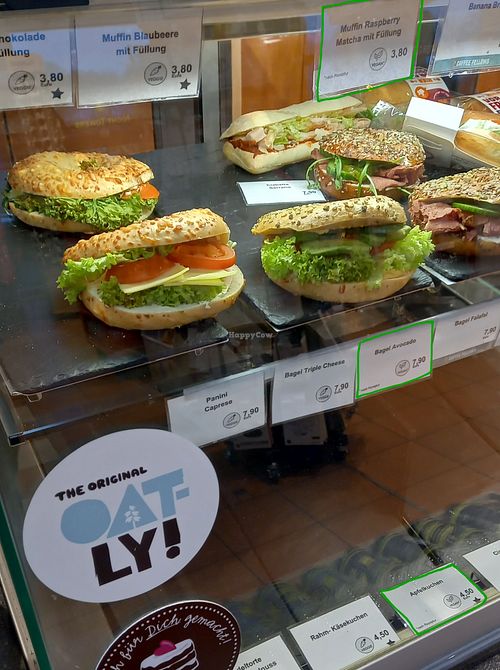 vegan is labelled at Coffee Fellows in Gutersloh