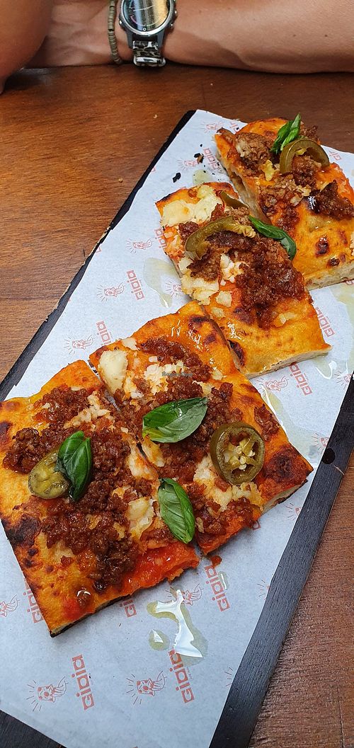 Vegan pizza at Gioia Pizzabar in Arnhem