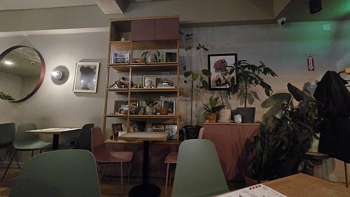 Inside at Aunts et Uncles in Brooklyn