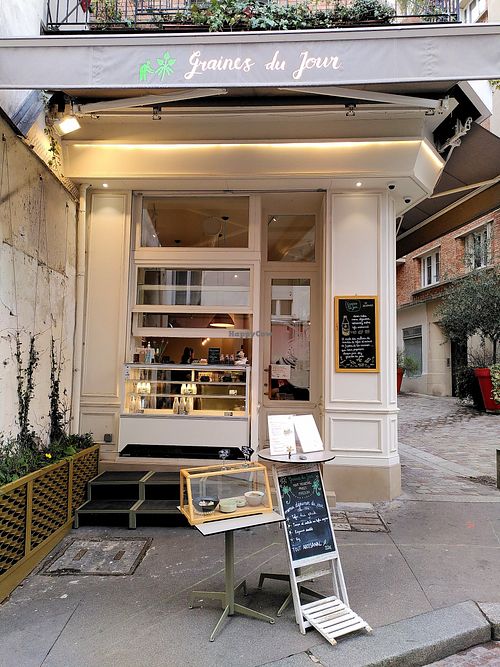 Entrance at Graines du Jour in Paris