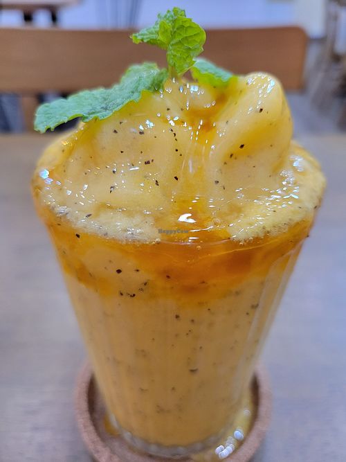 Mango passionfruit shake #Veganuary at Carrots The Vegan Kitchen in Bangkok