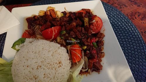 Padd grathiam prik thai (tofu and stir-fried vegetables with garlic and pepper), 140 sek. at Nickys Thai in Hagersten