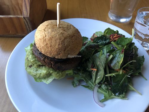Vegan burger #Veganuary at The Junction Hotel in Thames