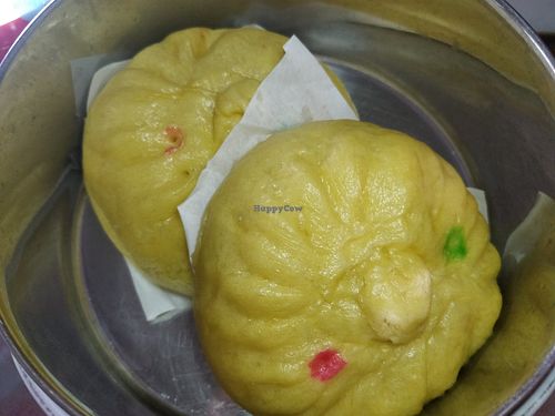 Red bean Pao at Ji Le Bao 極樂包 in North Singapore