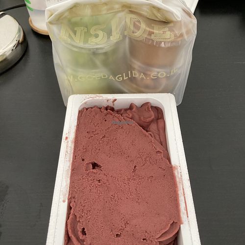 It arrives like this (Wolt delivery)... at Golda - Ben Yehuda  in Tel Aviv